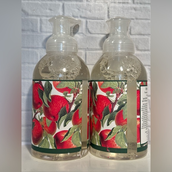 Michel Design works Ripe Apple 2 Set Handwashes - Picture 4 of 4